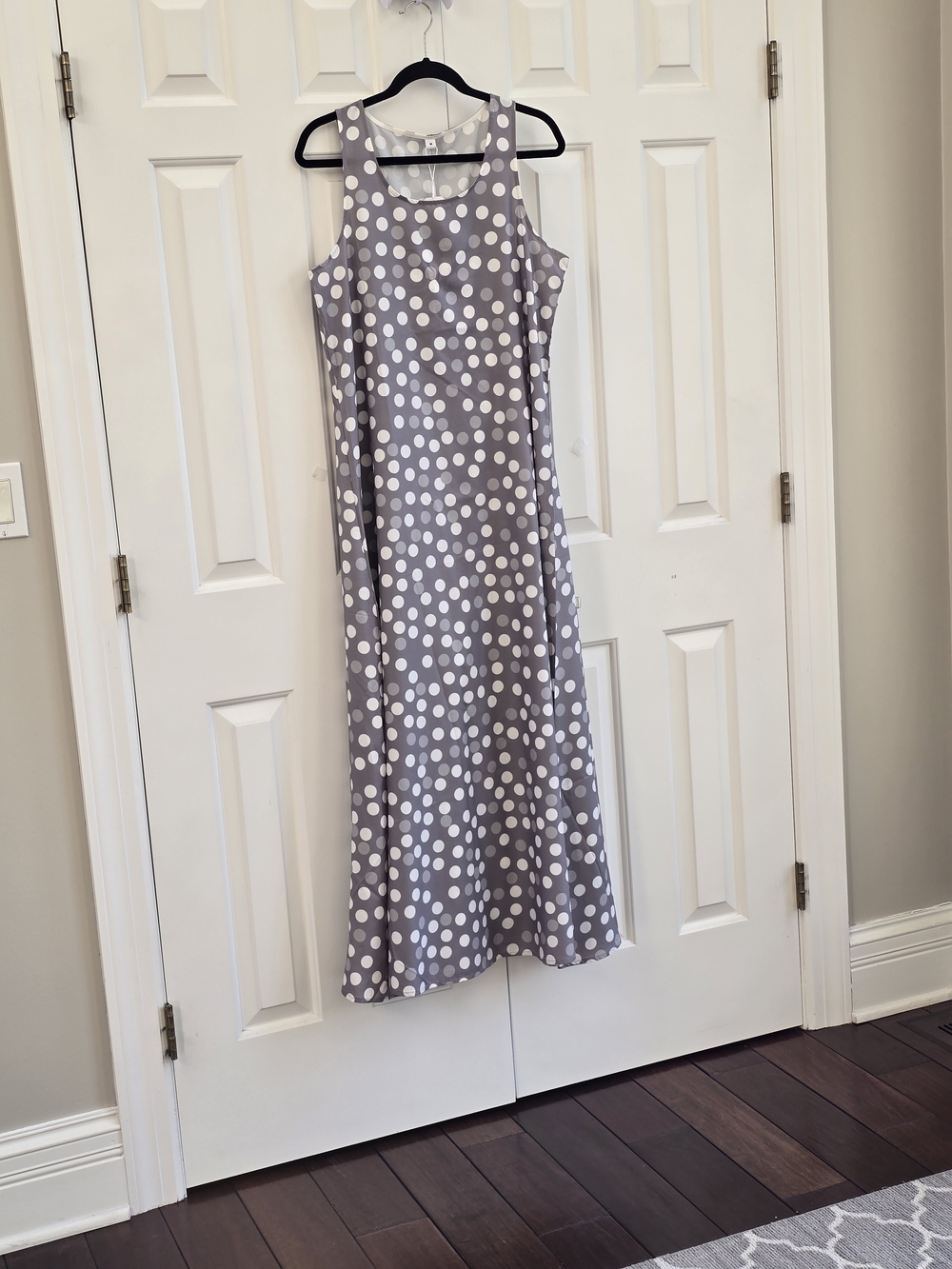 Source Unknown Gray Maxi Dress with White Polka Dots